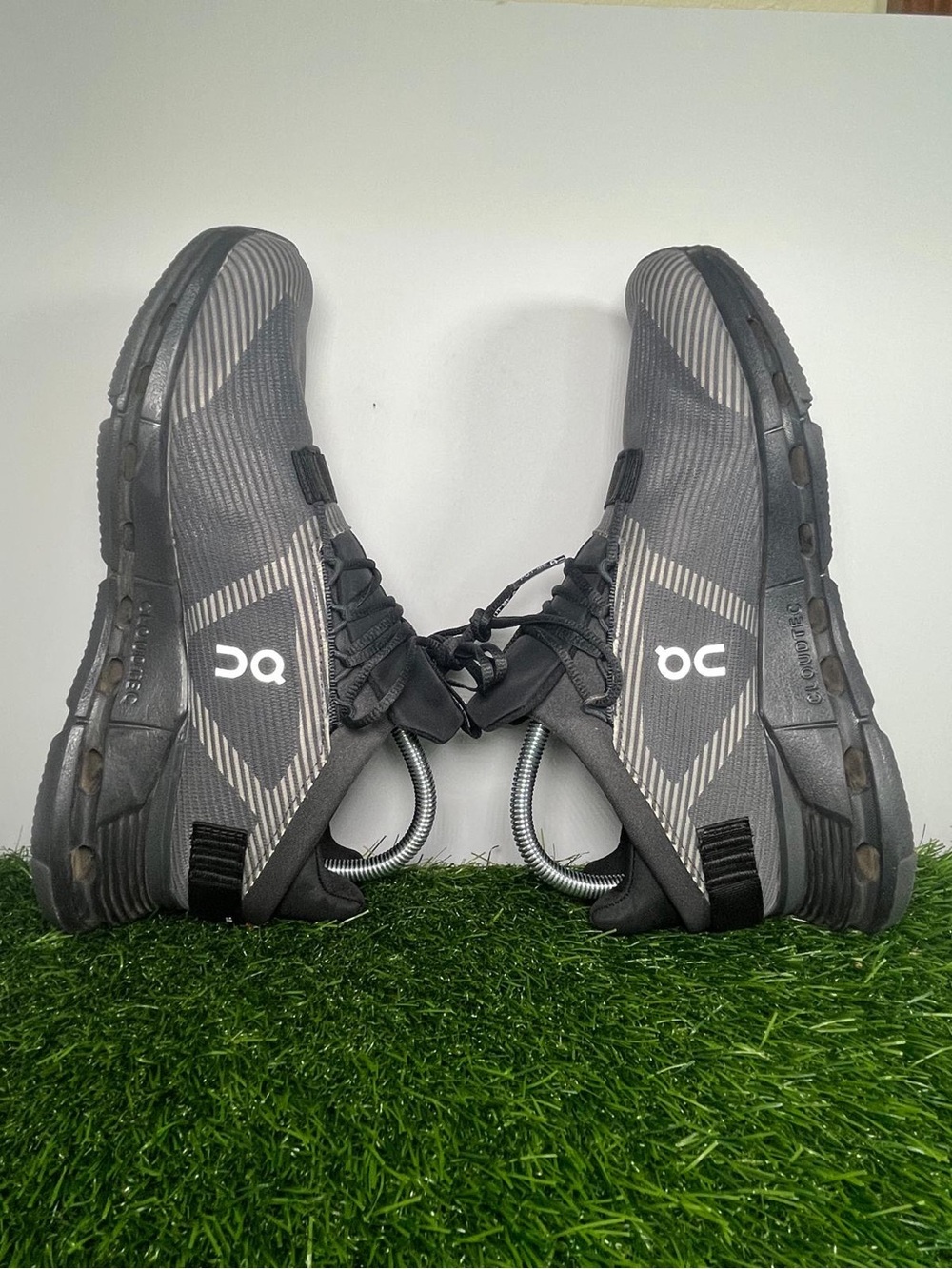 On Running Cloud X Black Gray Men’s Size 8 Athletic Running Shoes - Picture 6 of 8